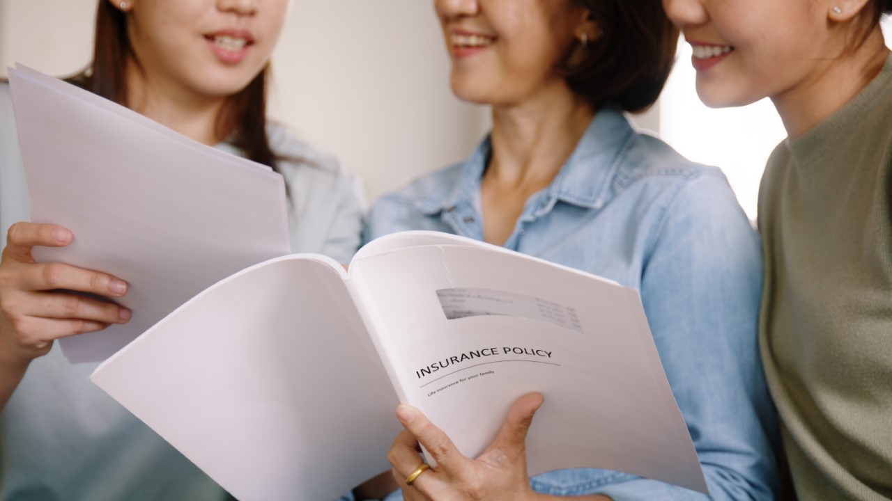 How To Get an Insurance Job With No Experience
